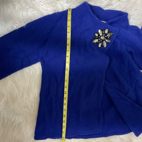 JM Collection blue wrap front brooch 100% wool knit cardigan SP - Picture 12 of 12